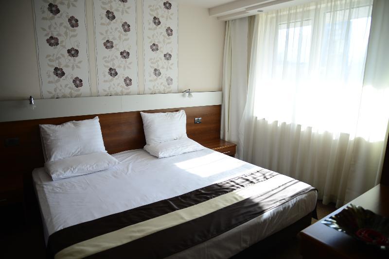 Forum - Free Parking Hotel 3*